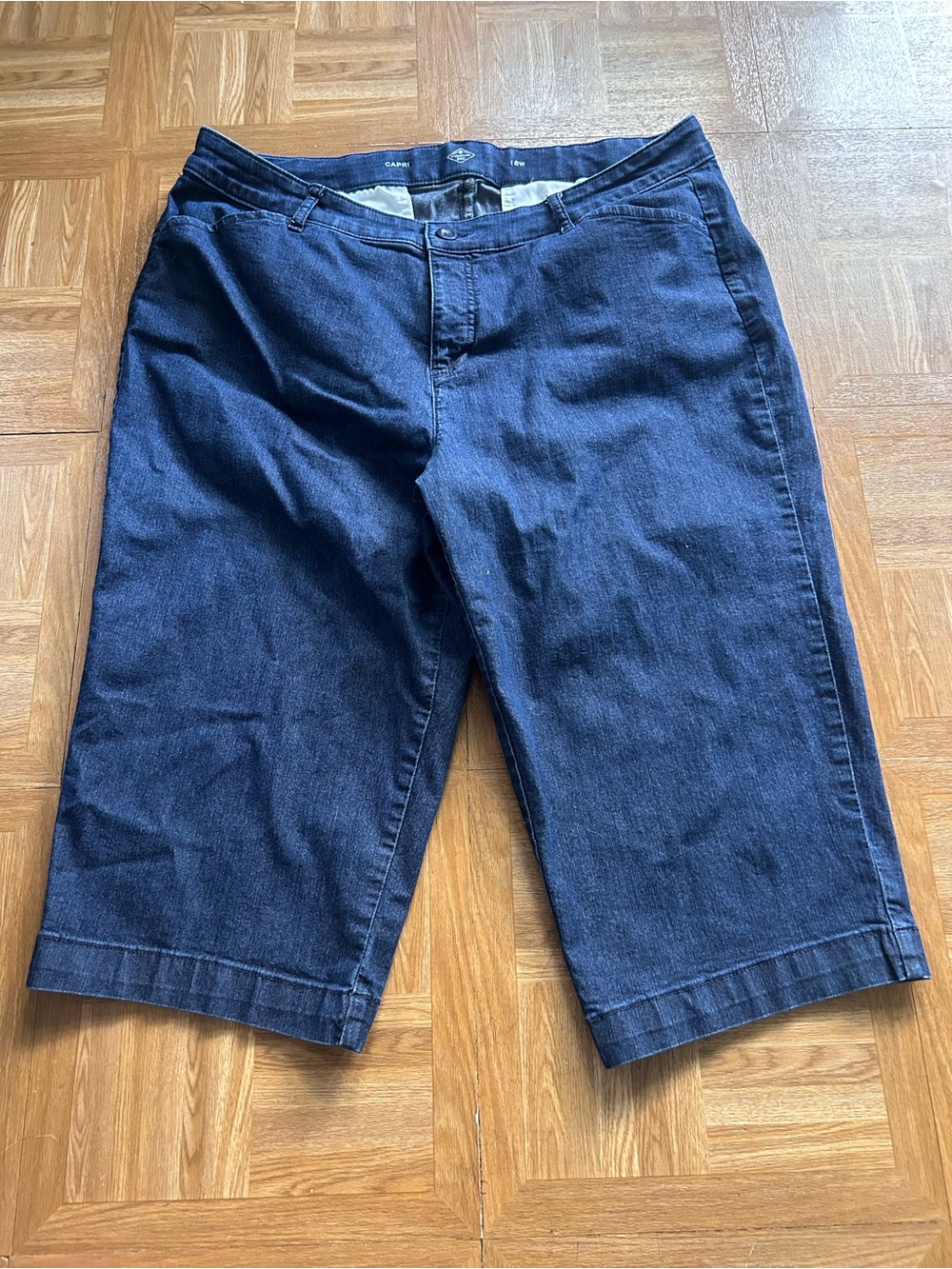 St. John’s Bay Capris- 18W
